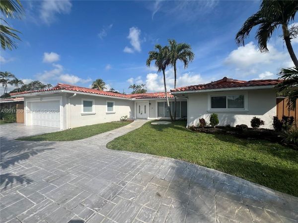 4233 S Jackson St , Hollywood, FL 33021