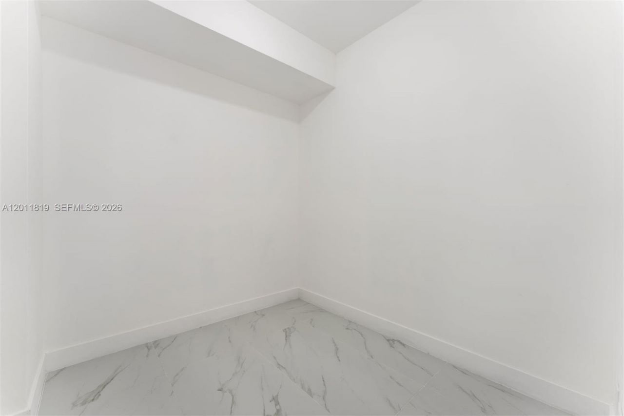 700 NE 24, Unit 2504, Miami, FL 33137 Photo