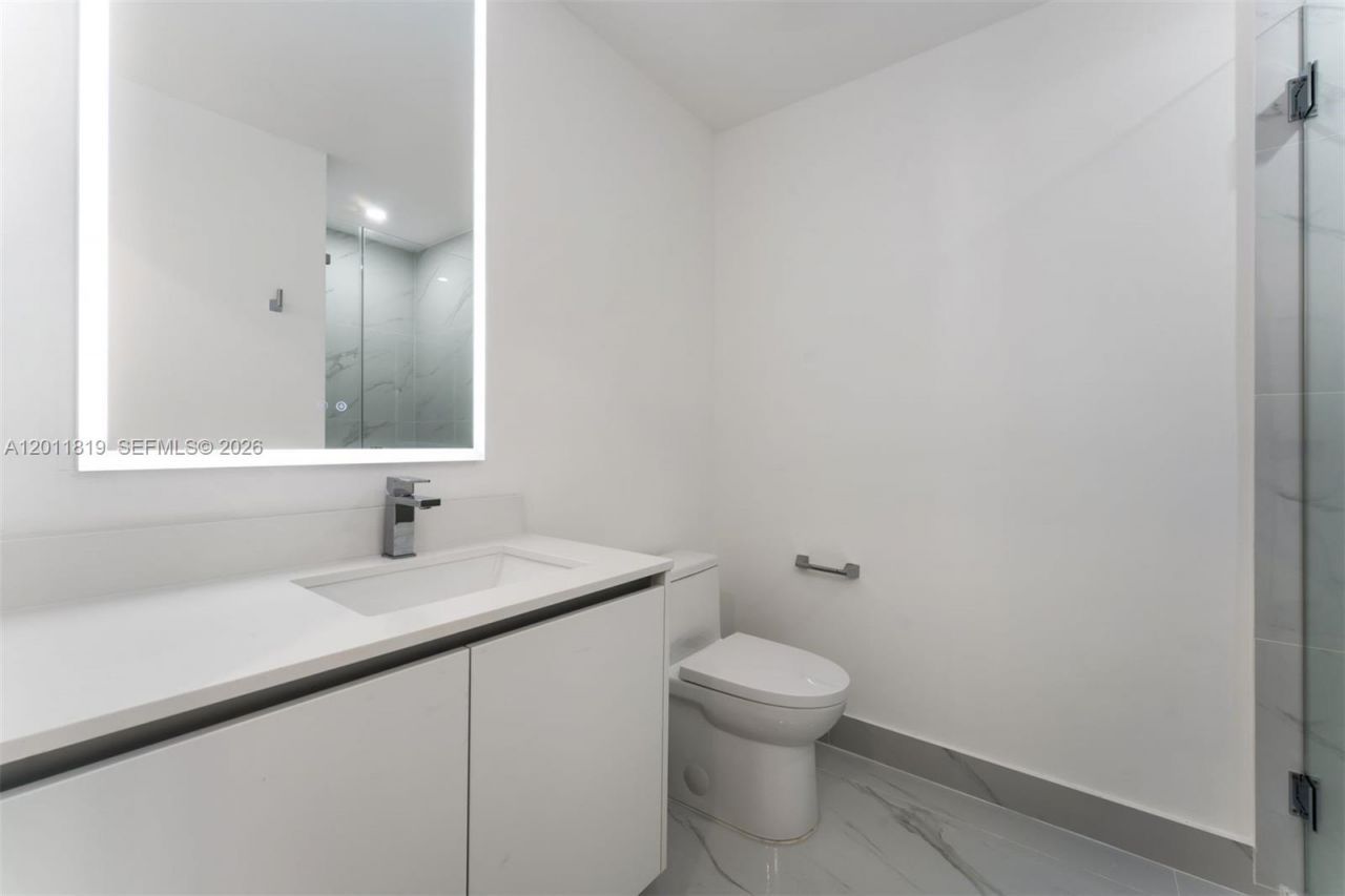 700 NE 24, Unit 2504, Miami, FL 33137 Photo