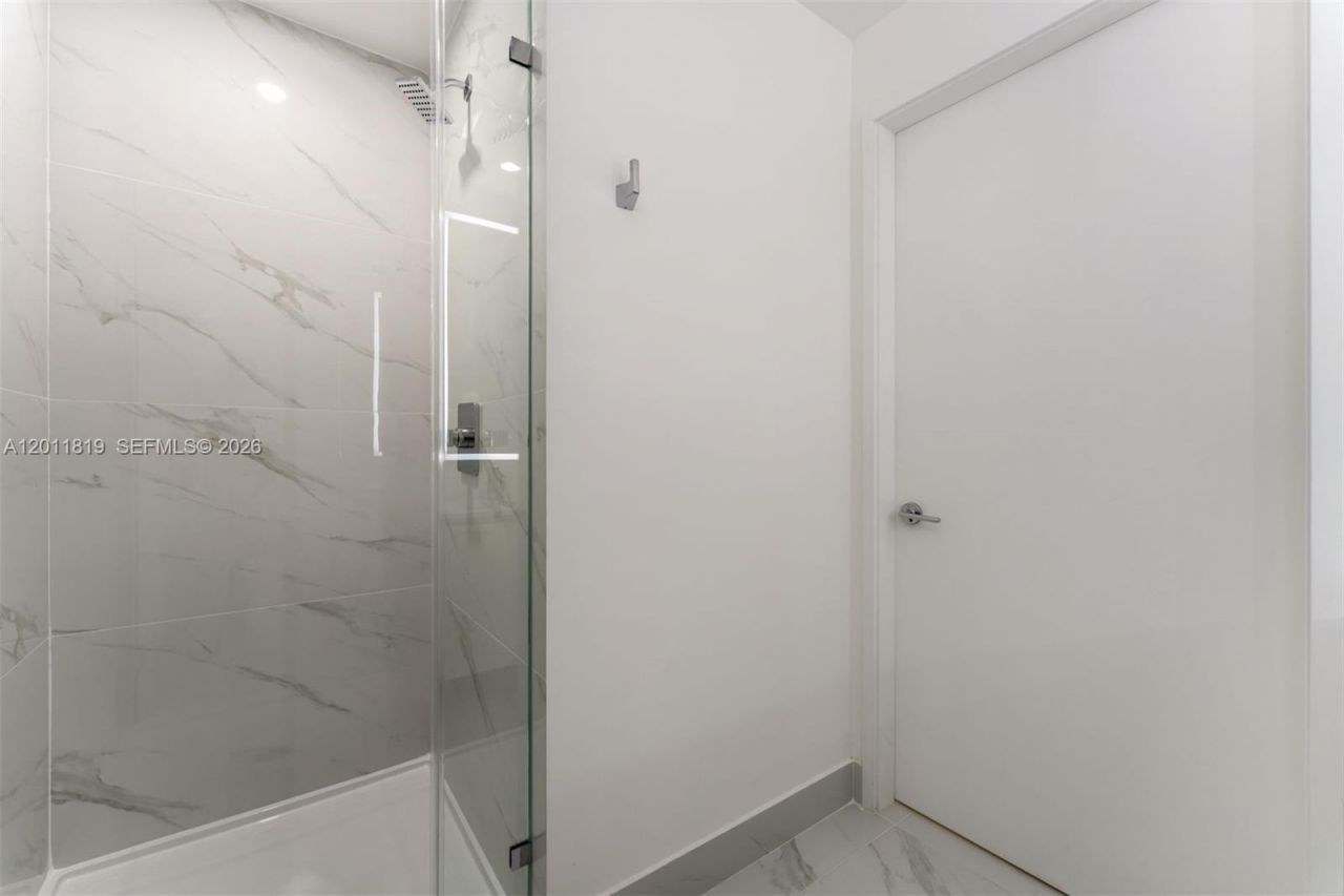 700 NE 24, Unit 2504, Miami, FL 33137 Photo