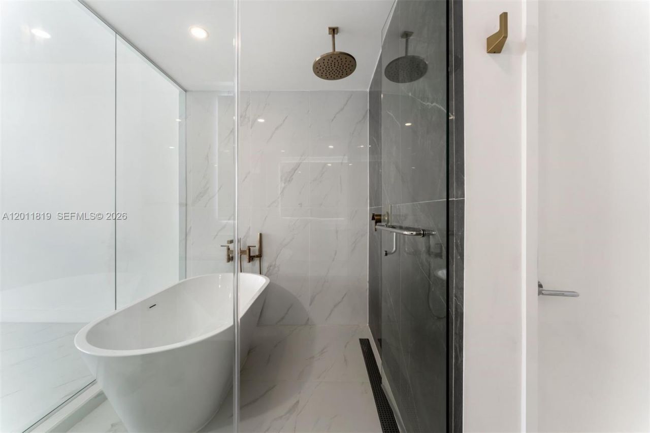 700 NE 24, Unit 2504, Miami, FL 33137 Photo