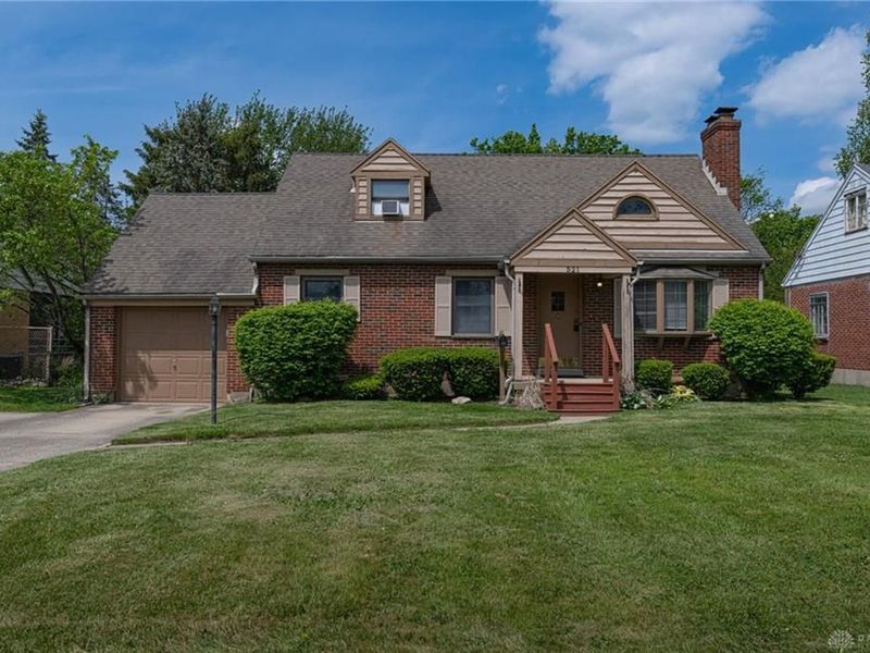 521 Oakview Drive, Dayton, OH 45429 Photo 1
