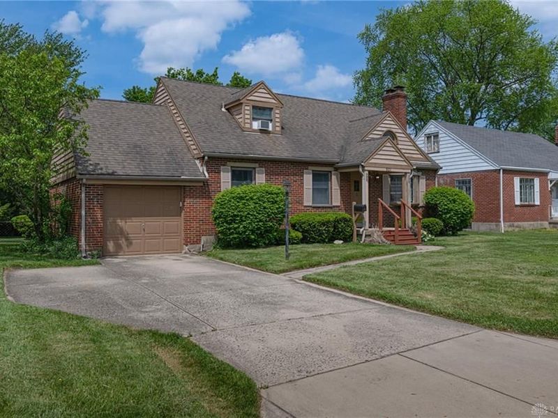 521 Oakview Drive, Dayton, OH 45429 Photo 2