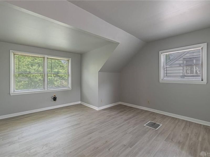 521 Oakview Drive, Dayton, OH 45429 Photo 22