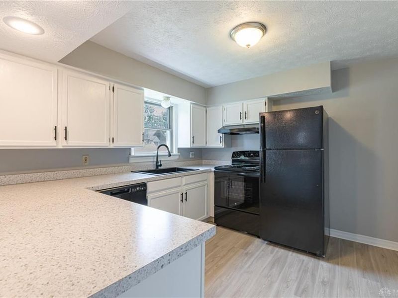 521 Oakview Drive, Dayton, OH 45429 Photo 7