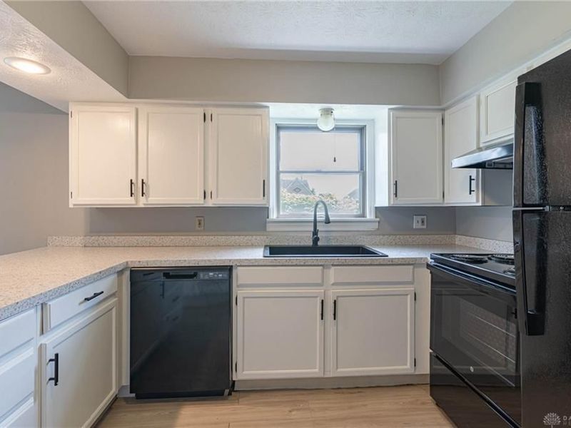 521 Oakview Drive, Dayton, OH 45429 Photo 8