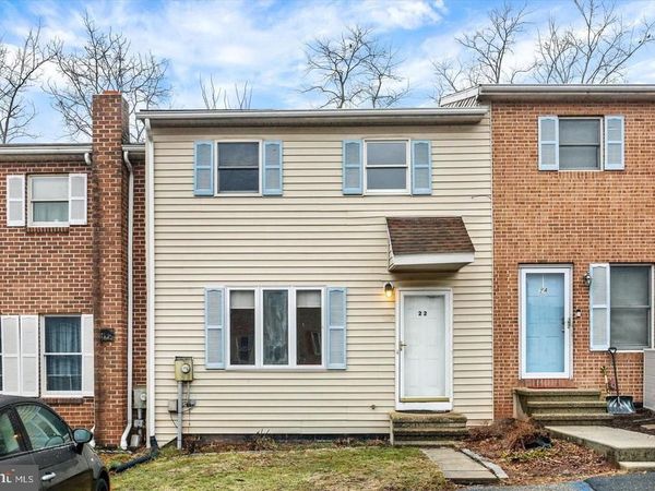 22 PERSIAN LILAC DRIVE , ETTERS, PA 17319
