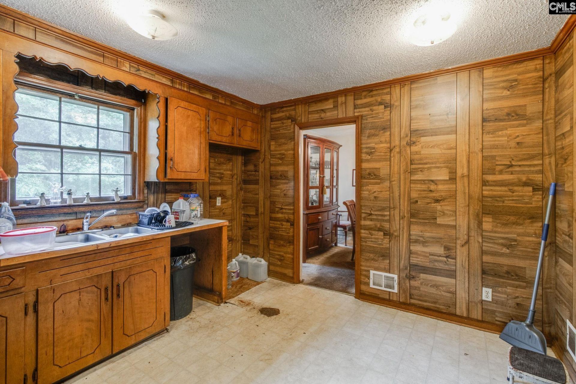 120 Eastwind Road Photo 9
