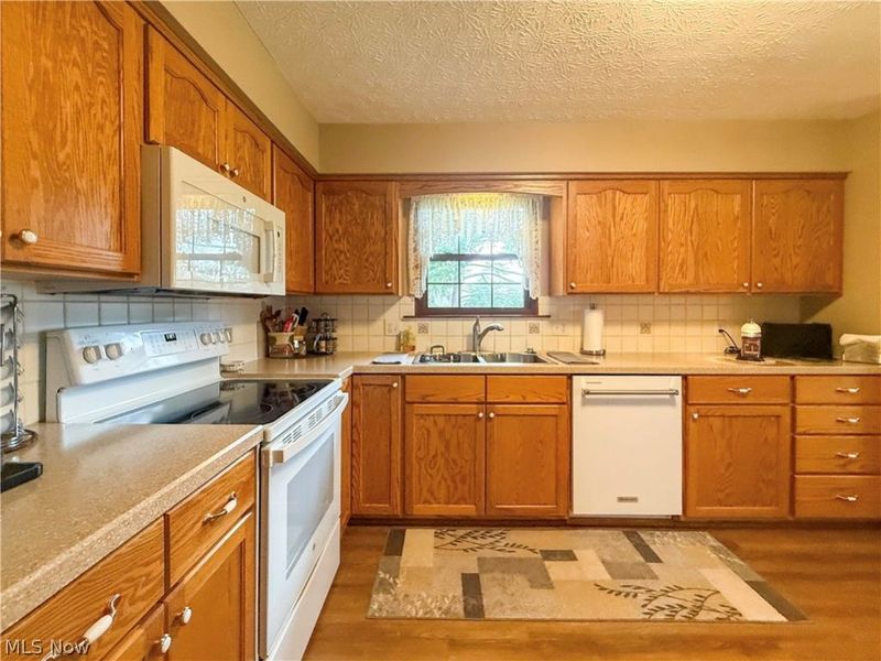 3225 Caprice Drive SW, Warren, OH 44481 Photo 16