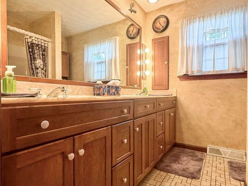 3225 Caprice Drive SW, Warren, OH 44481 Photo 24