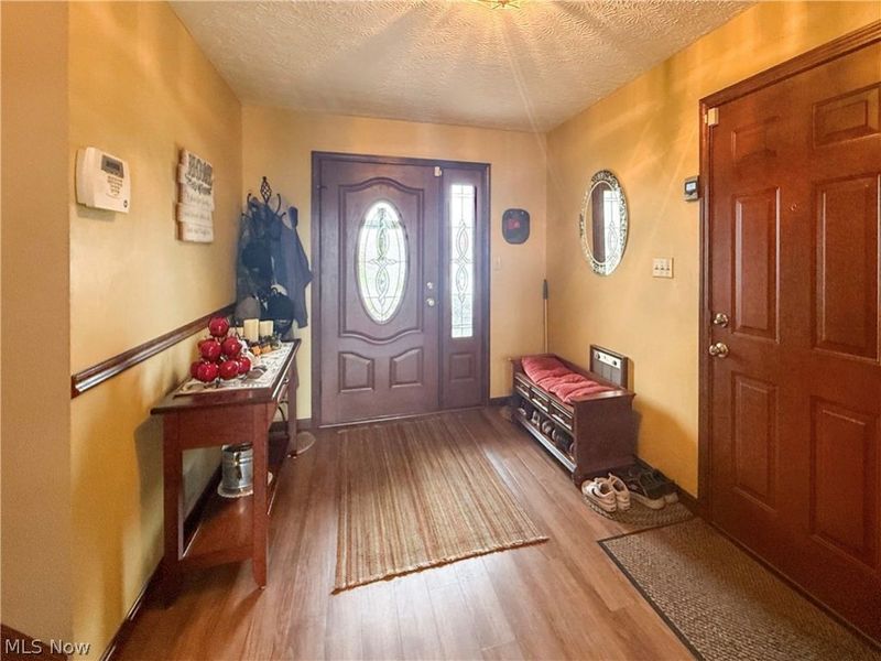 3225 Caprice Drive SW, Warren, OH 44481 Photo 3