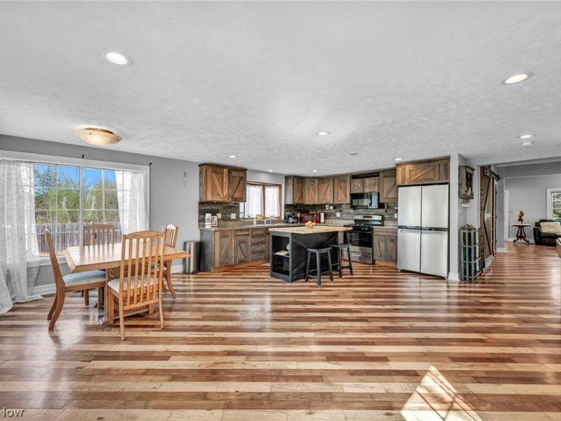 2160 Boston Road, Hinckley, OH 44233 Photo 21