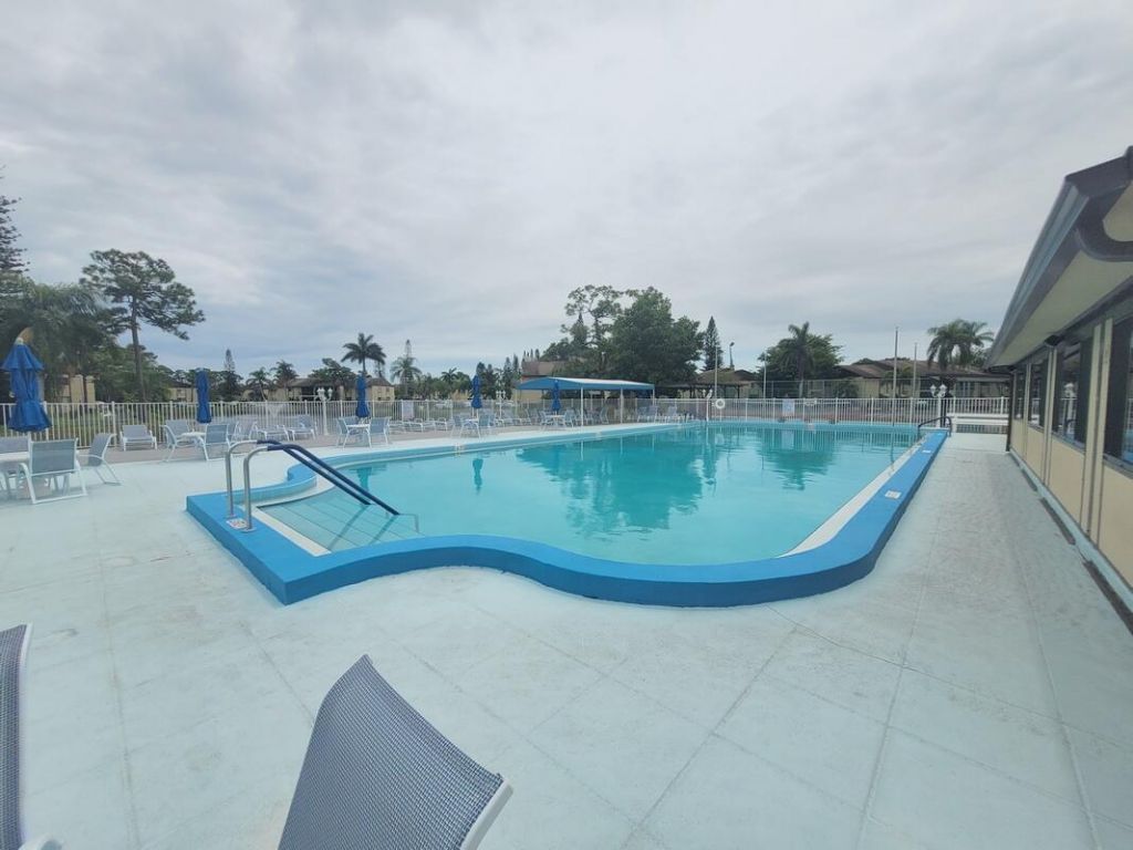 320 Pine Ridge Circle, Greenacres, FL 33463 Photo