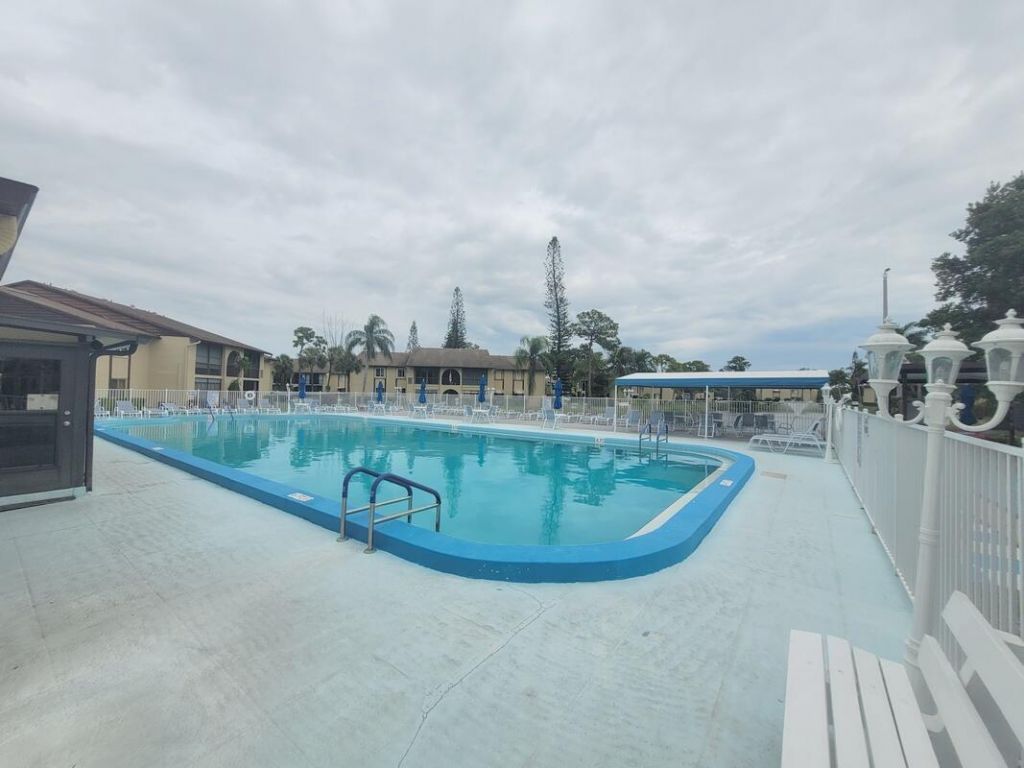 320 Pine Ridge Circle, Greenacres, FL 33463 Photo