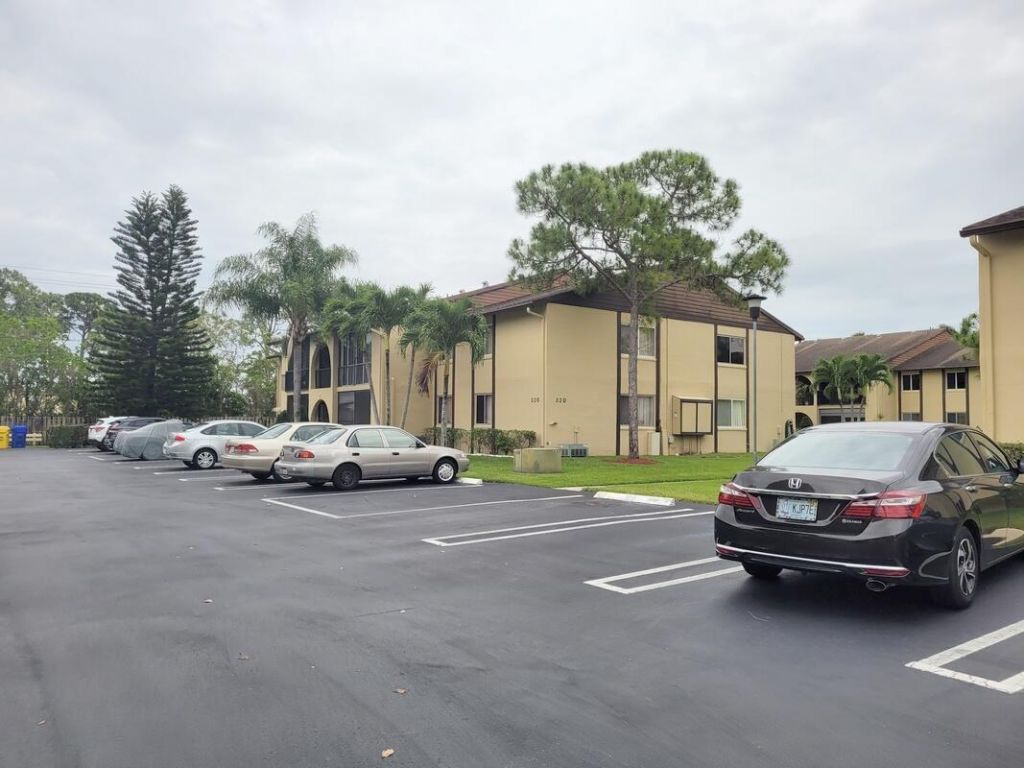 320 Pine Ridge Circle, Greenacres, FL 33463 Photo