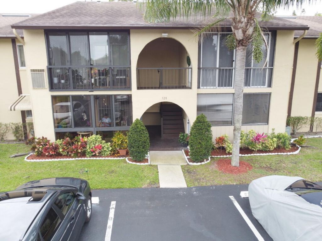 320 Pine Ridge Circle, Greenacres, FL 33463 Photo