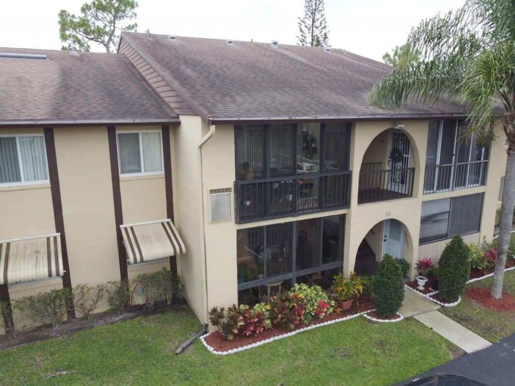 320 Pine Ridge Circle, Greenacres, FL 33463 Photo