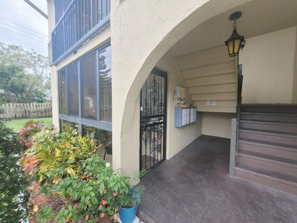 320 Pine Ridge Circle, Greenacres, FL 33463 Photo