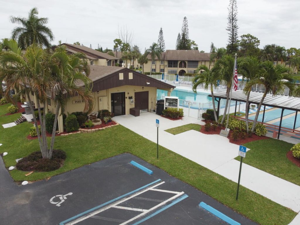 320 Pine Ridge Circle, Greenacres, FL 33463 Photo