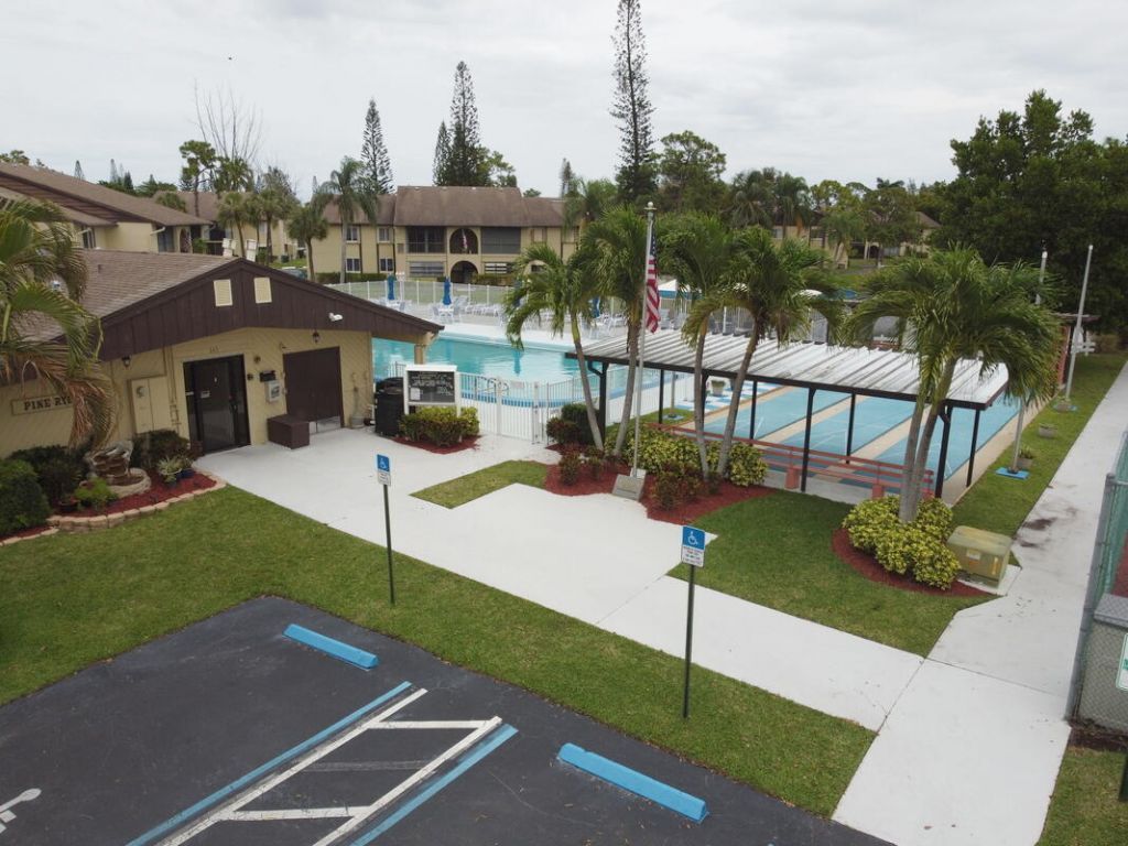 320 Pine Ridge Circle, Greenacres, FL 33463 Photo