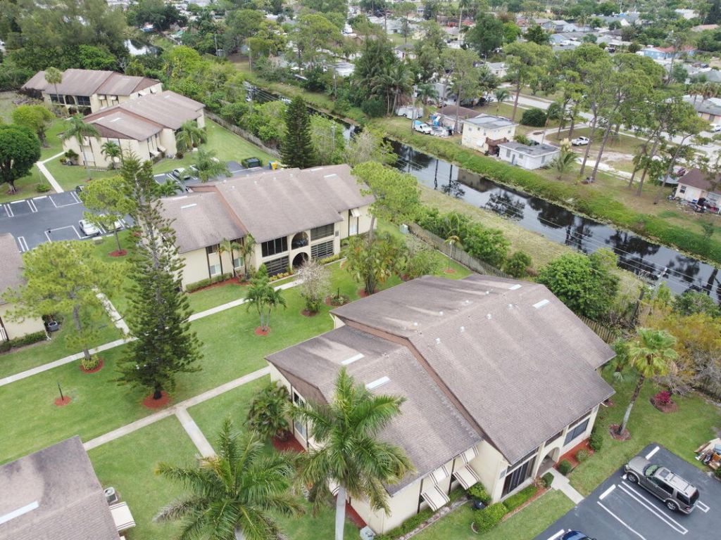 320 Pine Ridge Circle, Greenacres, FL 33463 Photo