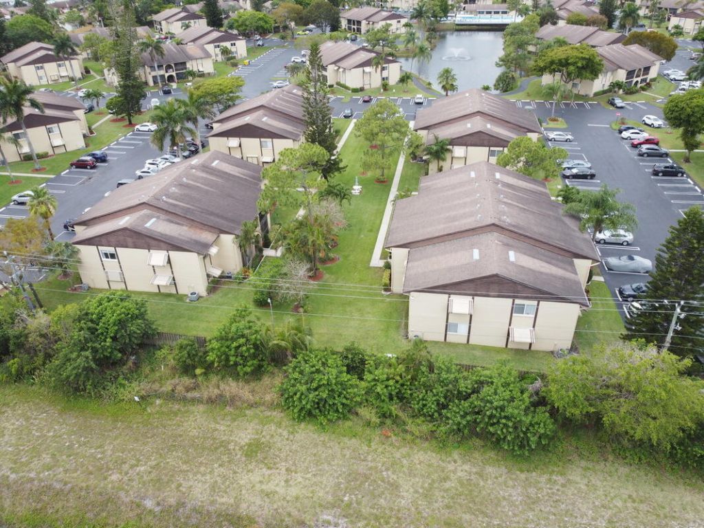 320 Pine Ridge Circle, Greenacres, FL 33463 Photo