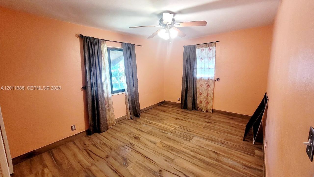 1124 NE 7th St, Hallandale Beach, FL 33009 Photo