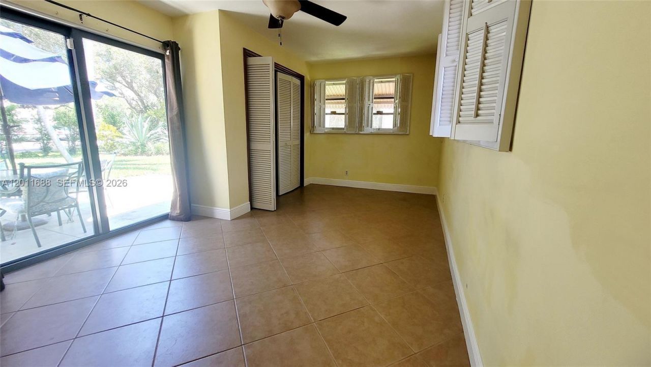1124 NE 7th St, Hallandale Beach, FL 33009 Photo