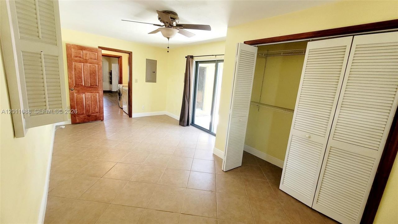 1124 NE 7th St, Hallandale Beach, FL 33009 Photo