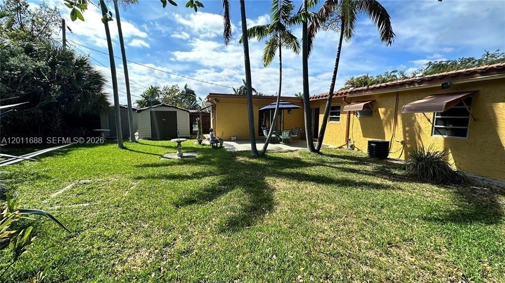 1124 NE 7th St, Hallandale Beach, FL 33009 Photo