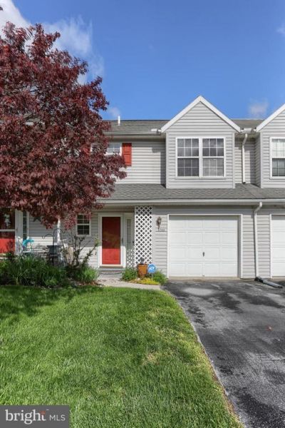 5790 HIDDEN LAKE DRIVE , HARRISBURG, PA 17111