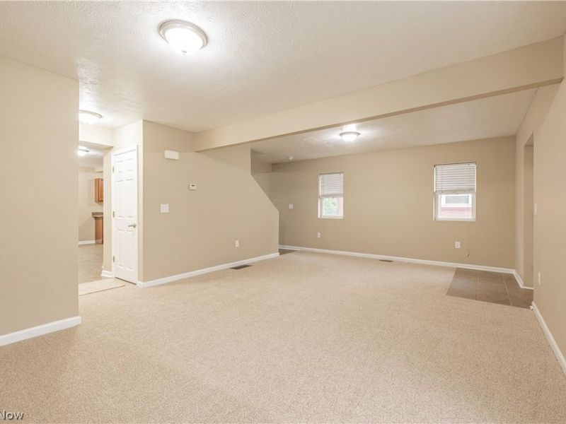 17511 Throckley Avenue, Cleveland, OH 44128 Photo 12