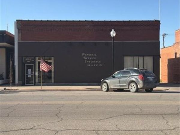 715 Bridge St Street, Humboldt, KS 66755