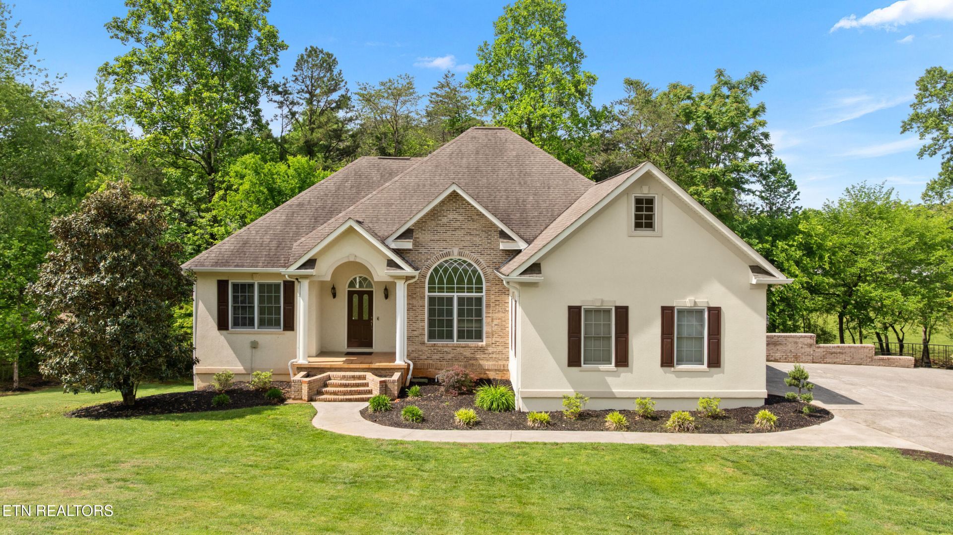 517 Sandpiper Drive, Vonore, TN 37885 Main Photo