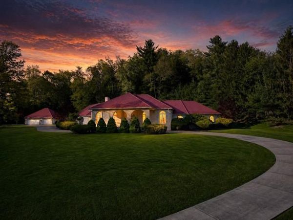126 Leewood Farms Road, Wheeling, WV 26003
