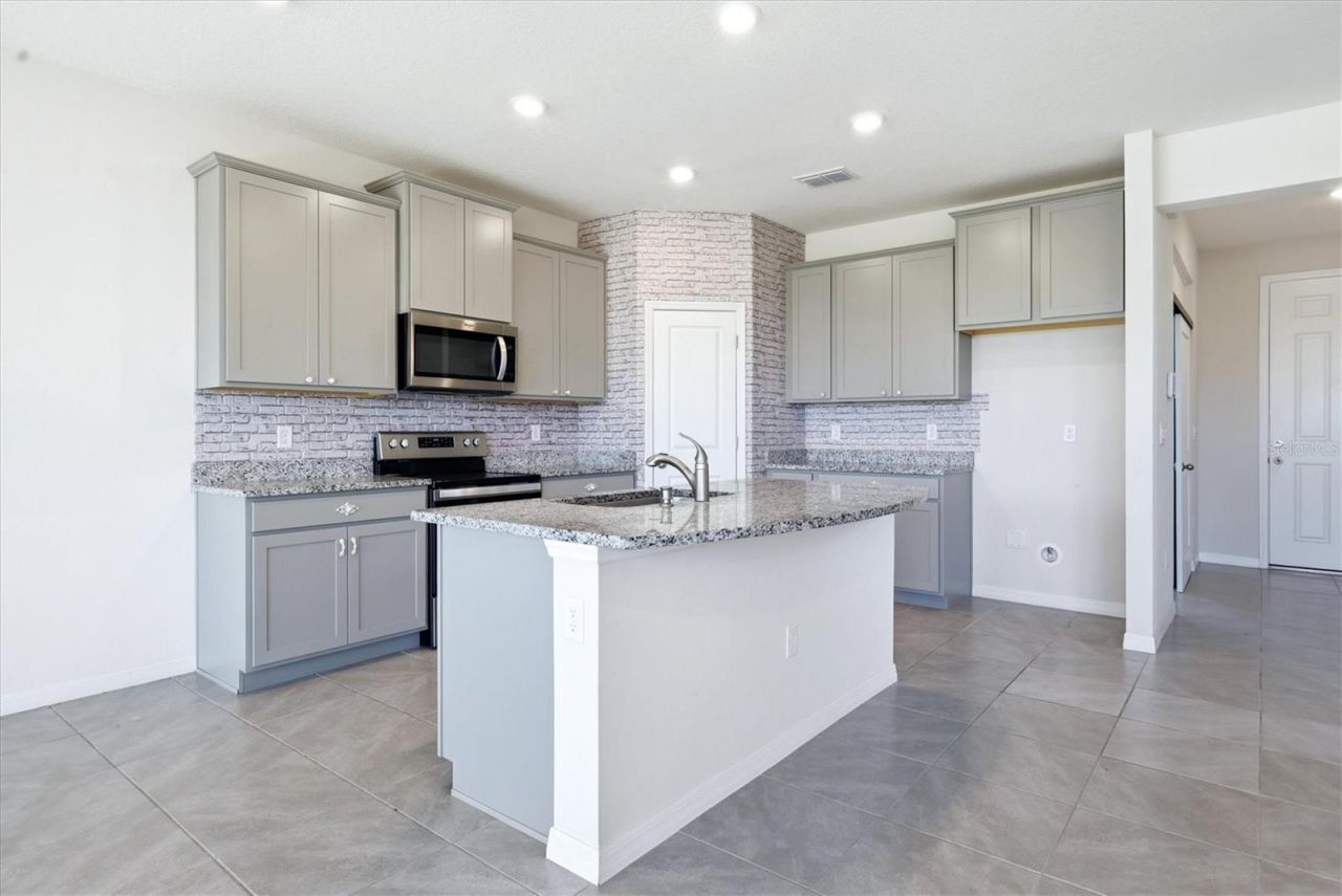 3813 Lively Coral Place, Bradenton, FL 34208 Photo