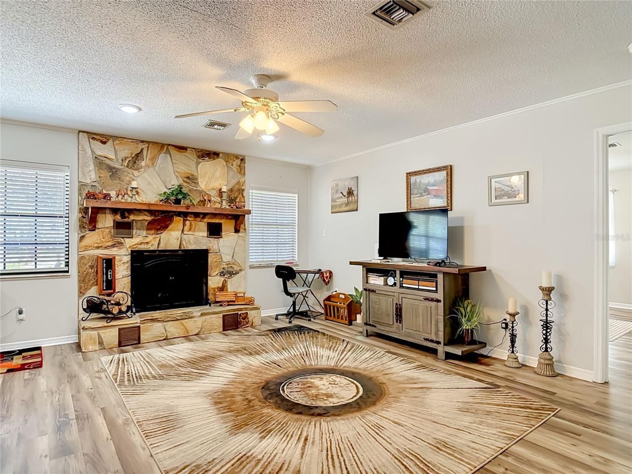 17819 Palm Street, Umatilla, FL 32784 Photo