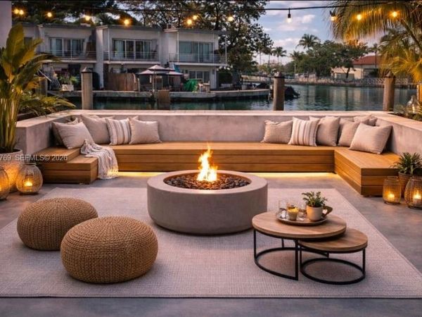 834 Raymond St , Miami Beach, FL 33141