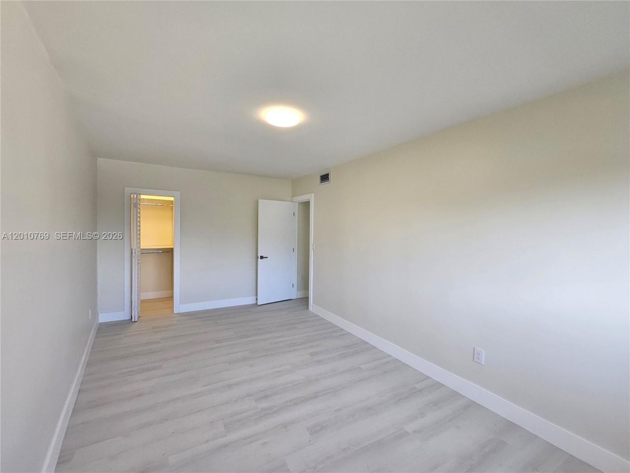 834 Raymond St , Miami Beach, FL 33141 Photo