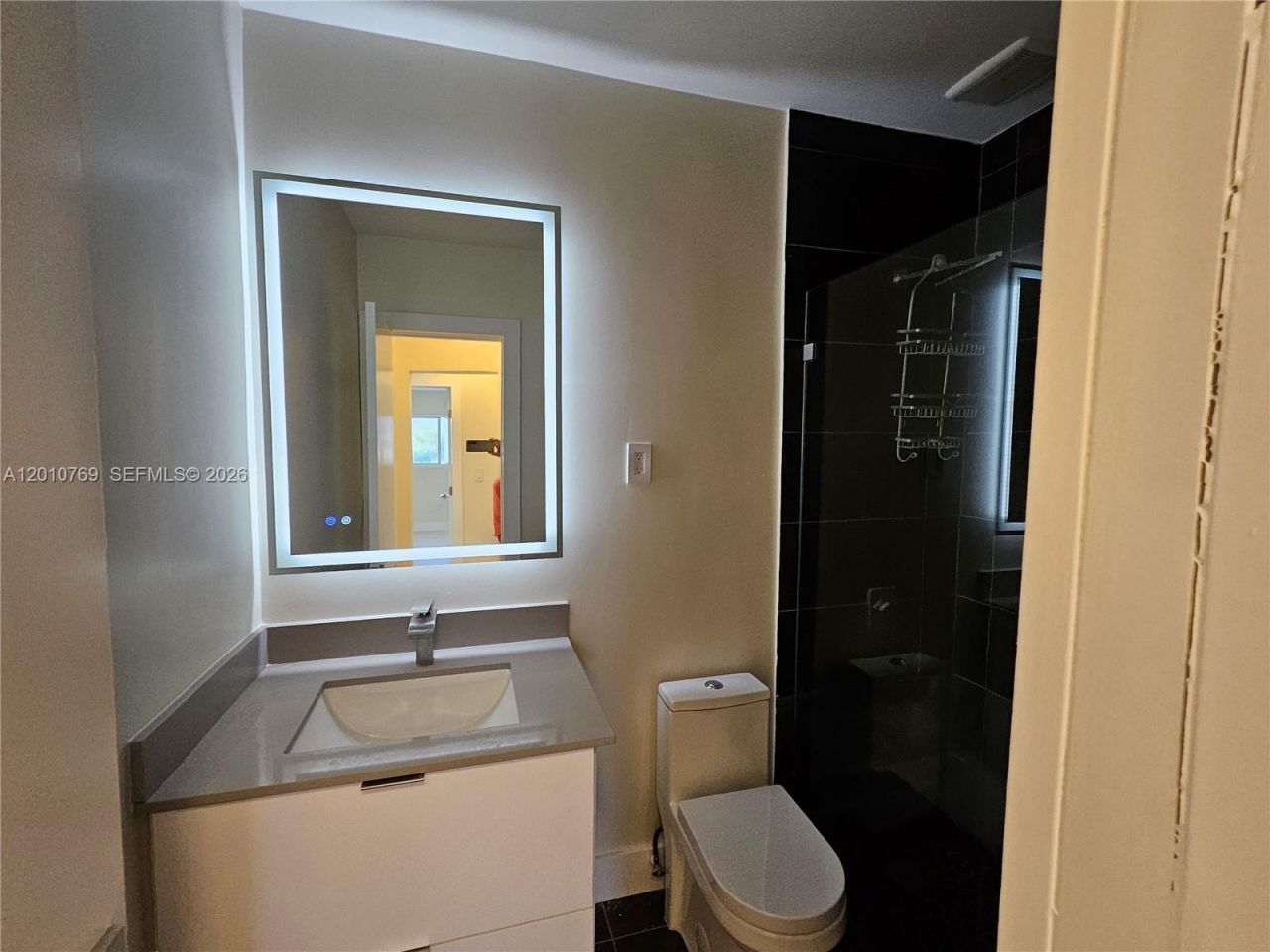 834 Raymond St , Miami Beach, FL 33141 Photo