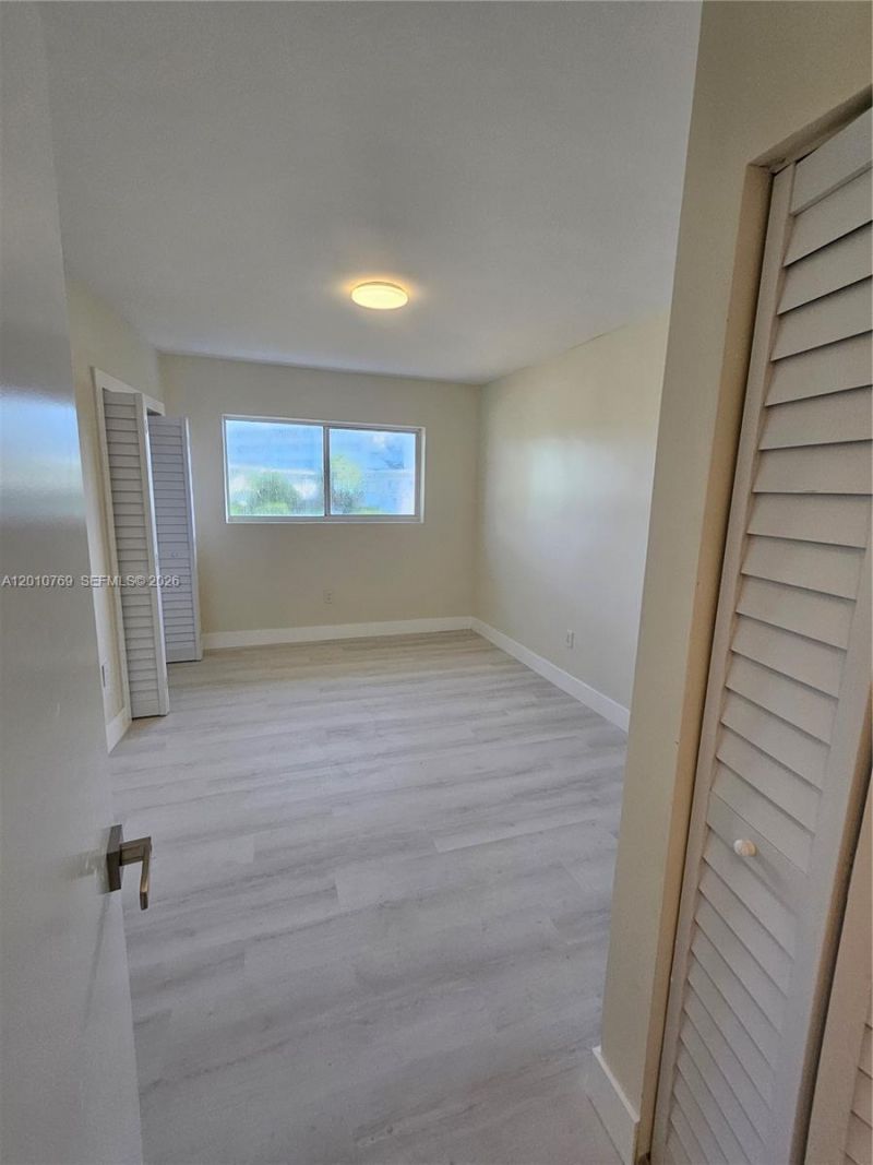 834 Raymond St , Miami Beach, FL 33141 Photo