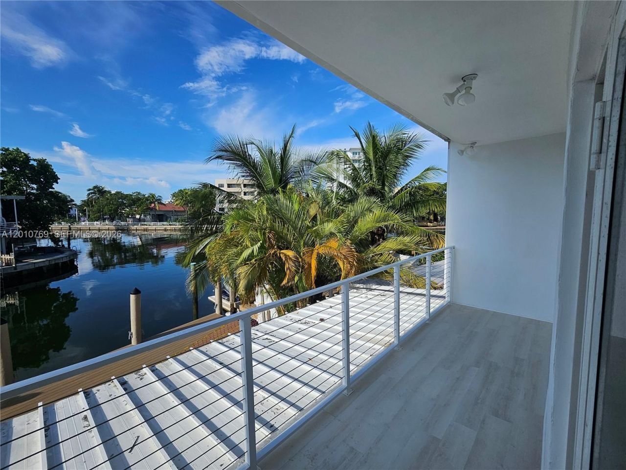 834 Raymond St , Miami Beach, FL 33141 Photo