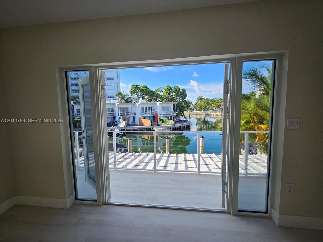 834 Raymond St , Miami Beach, FL 33141 Photo