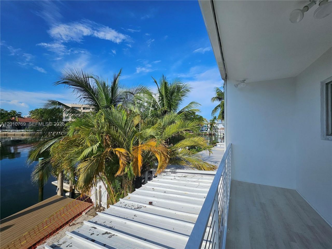 834 Raymond St , Miami Beach, FL 33141 Photo