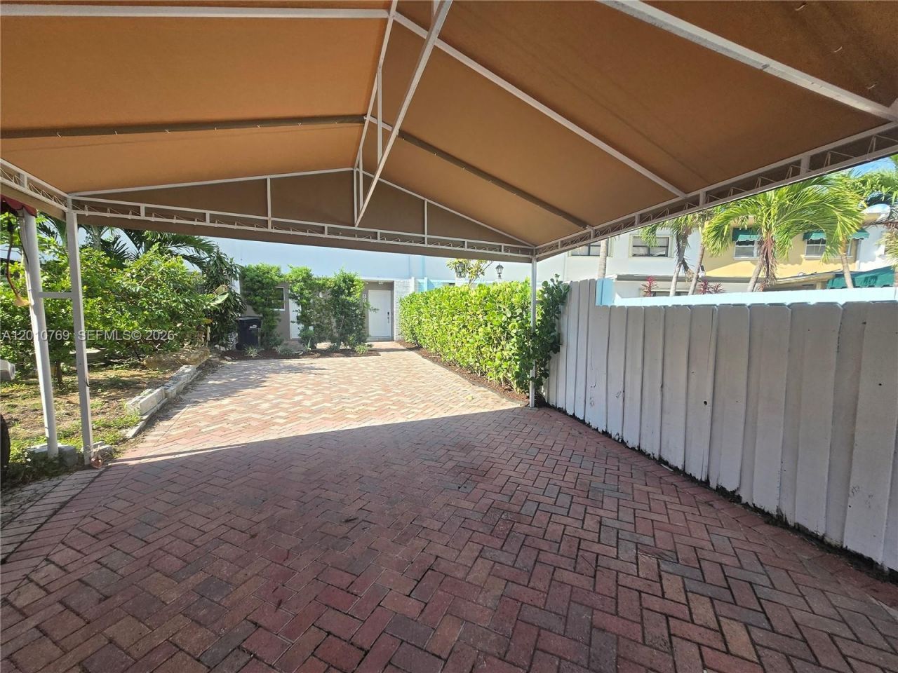 834 Raymond St , Miami Beach, FL 33141 Photo