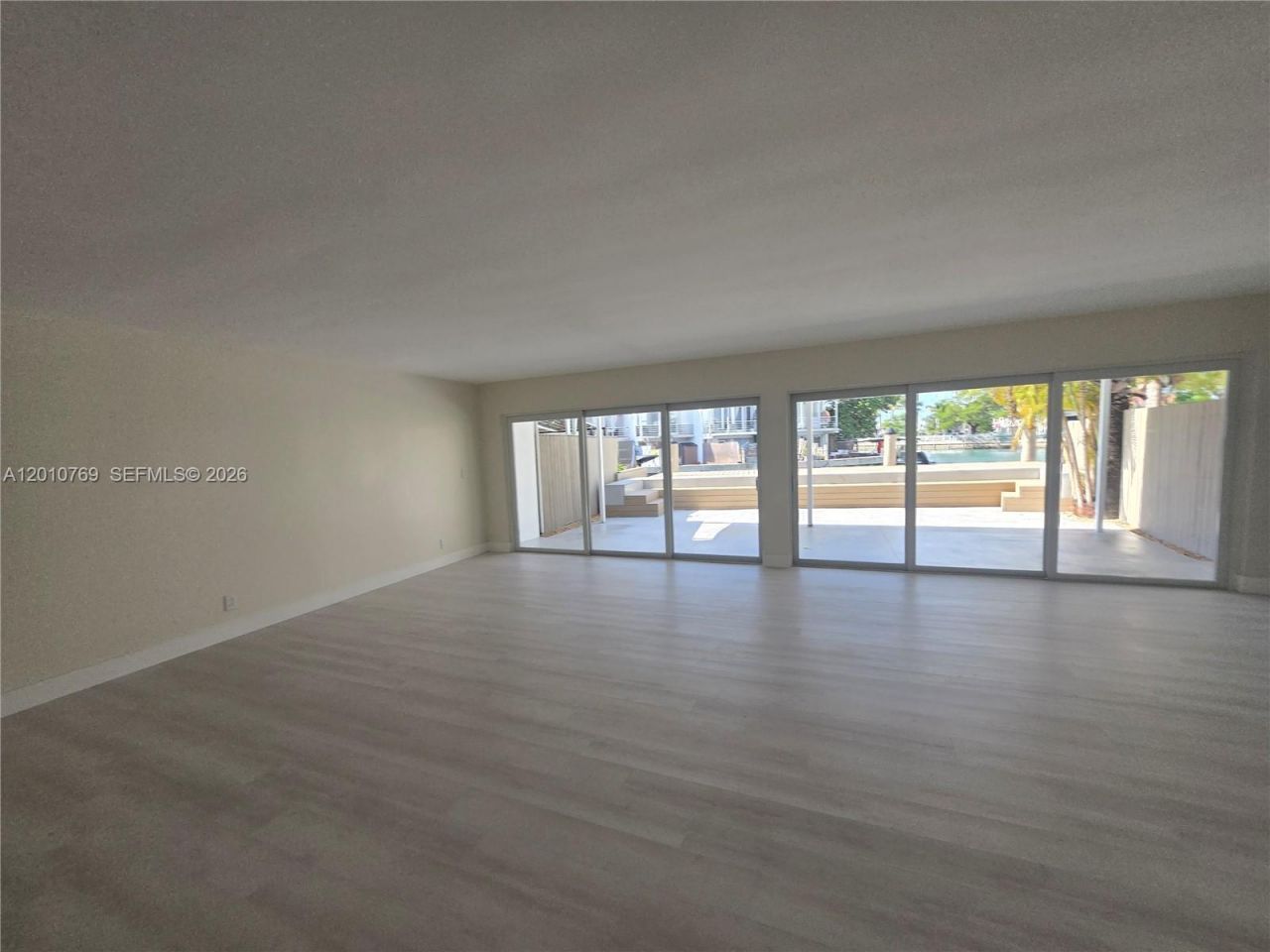 834 Raymond St , Miami Beach, FL 33141 Photo