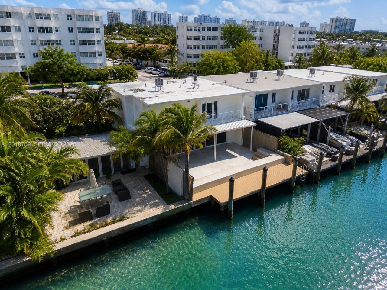 834 Raymond St , Miami Beach, FL 33141 Photo