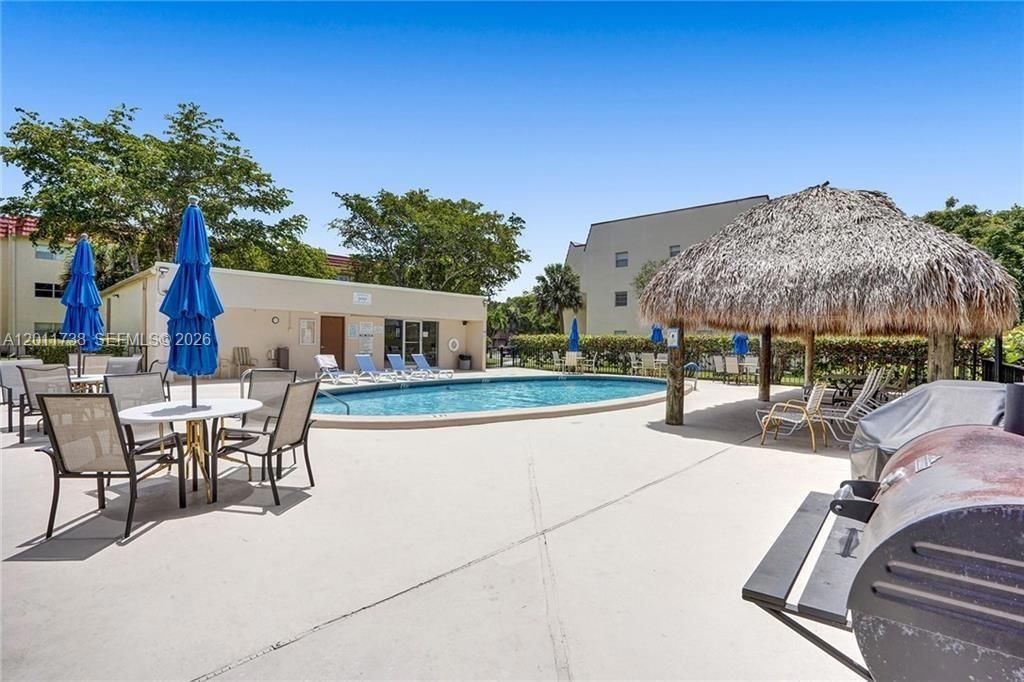 2900 W Sunrise Lakes Dr, Unit 101, Sunrise, FL 33322 Photo