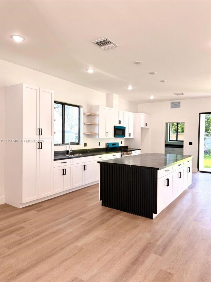 3371 NW 51st St , Unit A&B, Miami, FL 33142 Photo