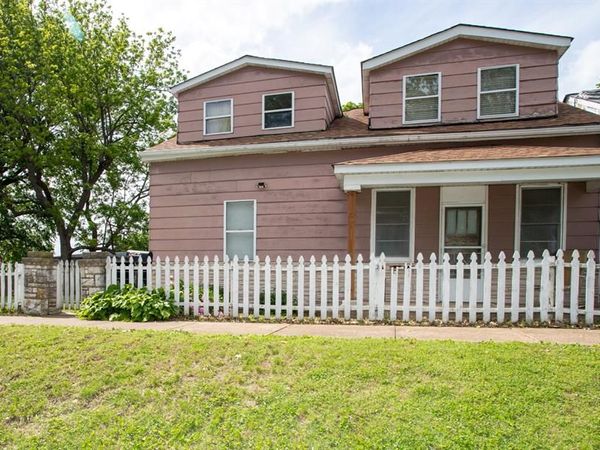 8423 Water Street , St Louis, MO 63111